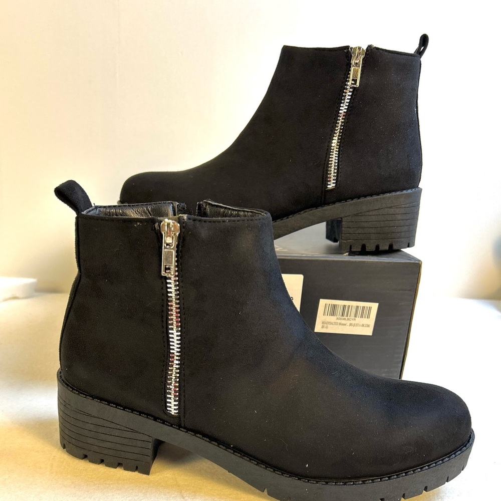 READYSALTED Women's Black Chelsea Booties Low Heel Ankle Boots / Size 8
